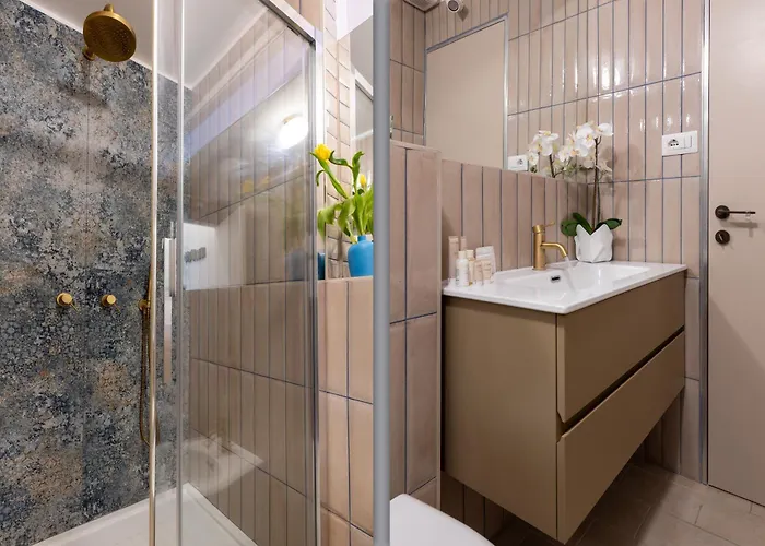 Brevi Design Apartment Rom